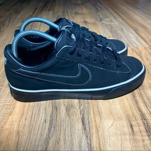 Women’s Nike Sweet Classic Low Sz 8